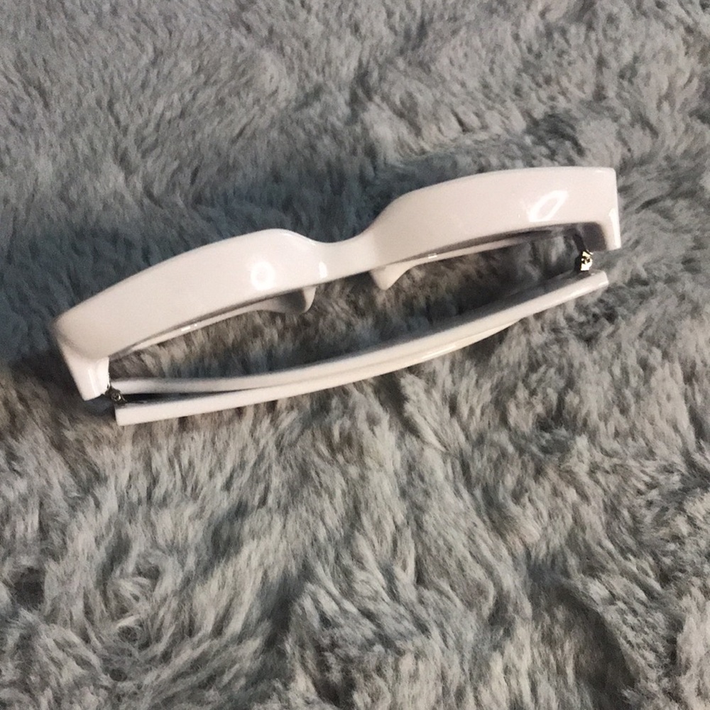 Sunglasses - Picture 4 of 6